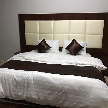 Bayetak Al Zahi Furnished Apartments เจดดาห์ ภายนอก รูปภาพ